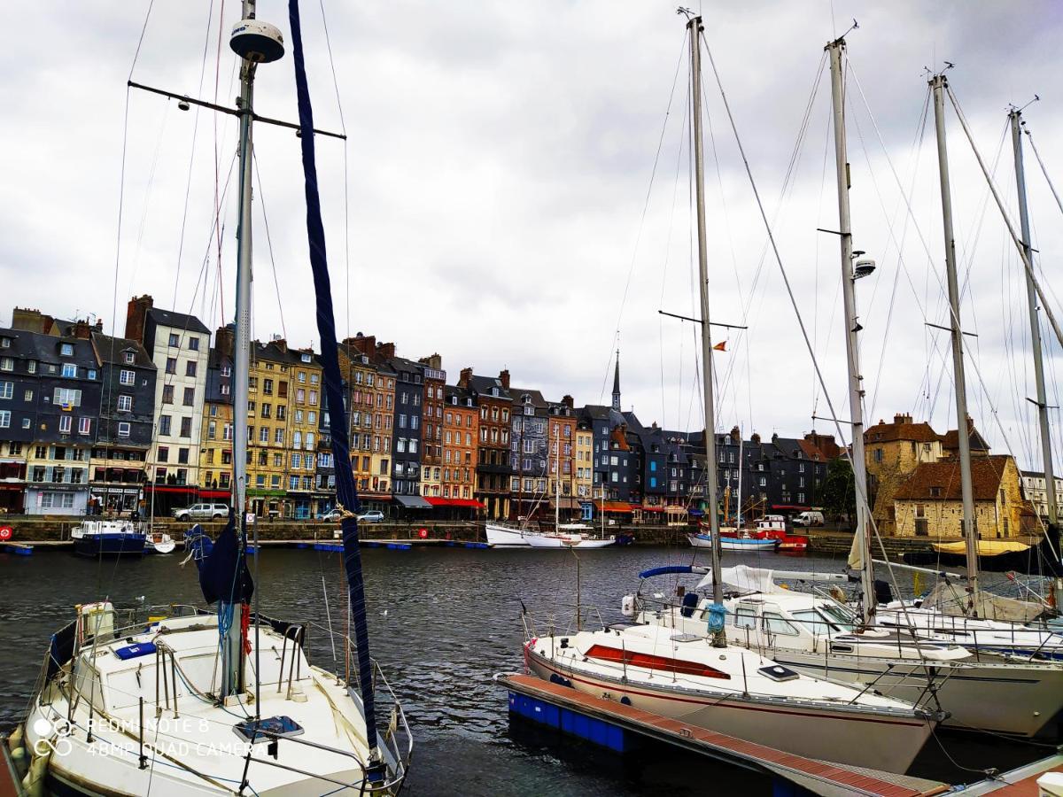 Bel appartement à Honfleur Exterior foto